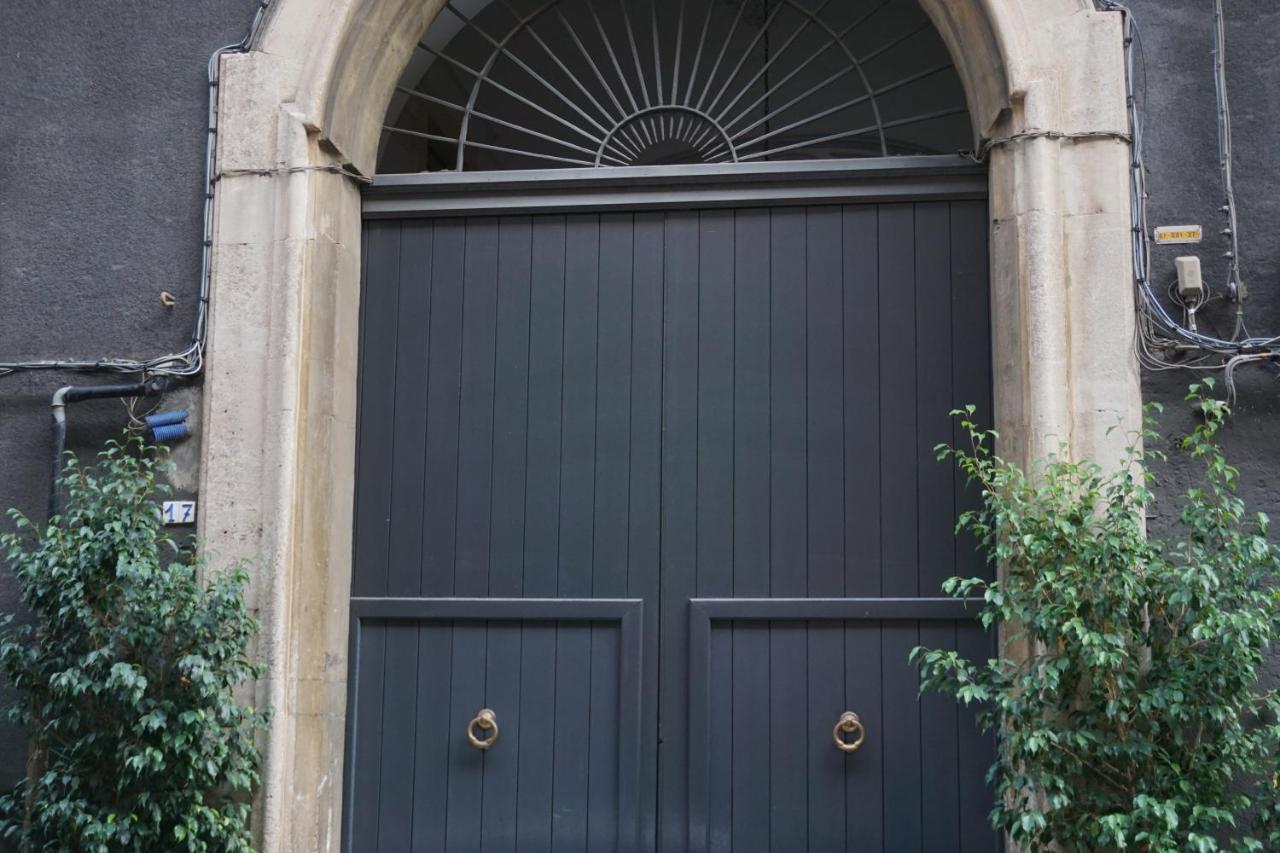 Elegante Appartamento Centro Storico Catania Ngoại thất bức ảnh
